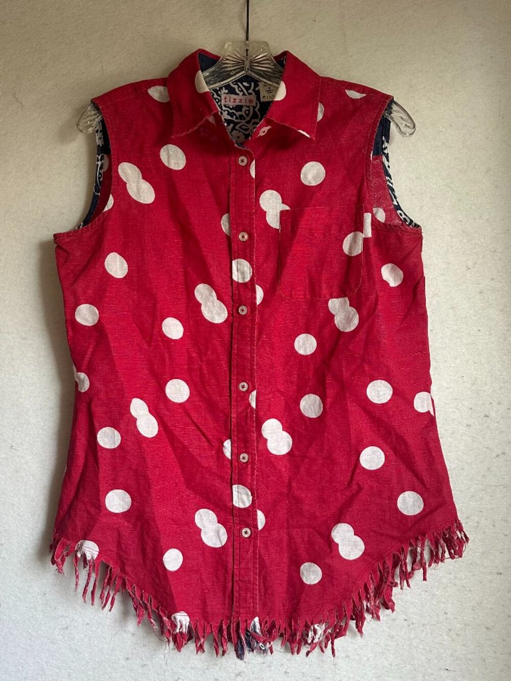 Tizzie shirt sz S button up red white polka‎ dot sleeveless fringe linen blend